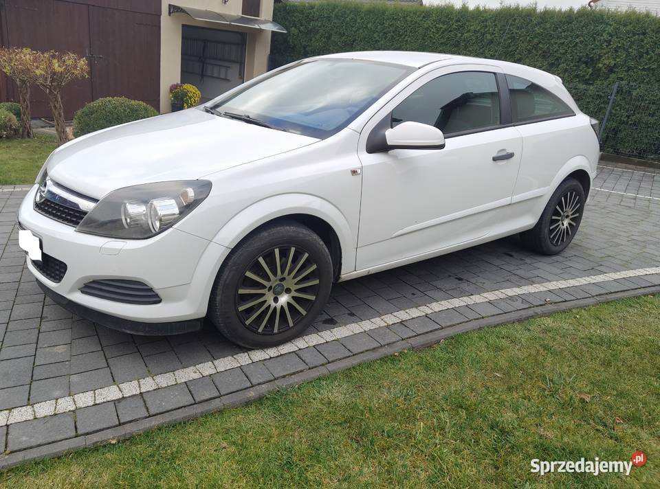 Opel Astra GTC 90 benzyna 2009 r 1400cm3 Astra podkarpackie Leżajsk