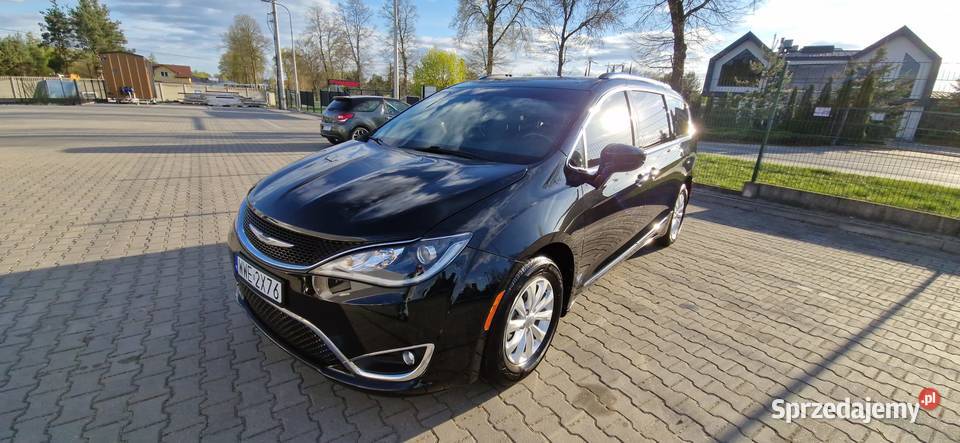 Chrysler Pacifica 2017 7 os dach monitory 130 automatyczna mazowieckie Kałuszyn sprzedam