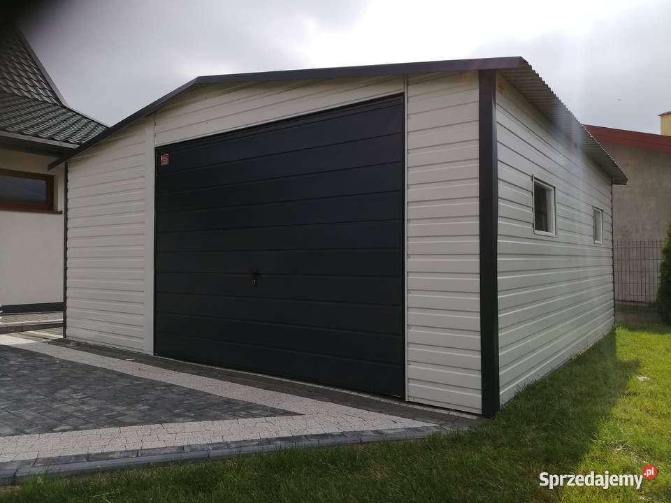 Ładny Biały Garaż Blaszany Blaszak Garaże 30m2