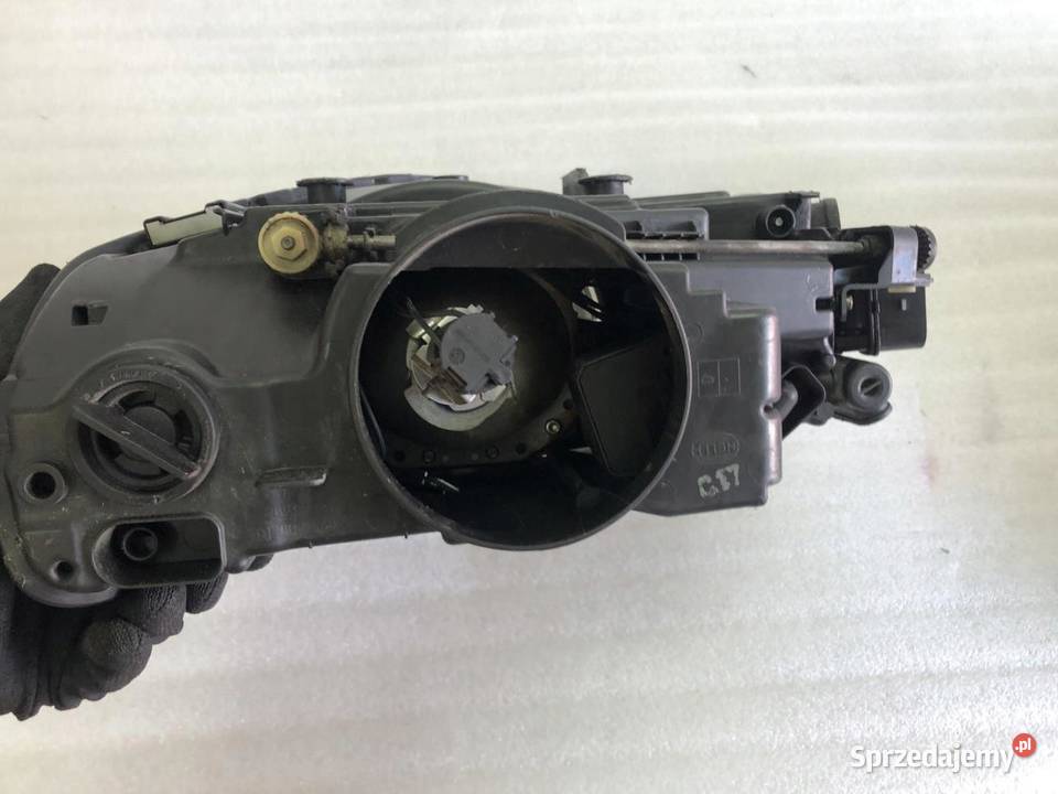 LAMPA PRAWY PRZÓD 7L6941032A VW TOUAREG I LIFT osobowe