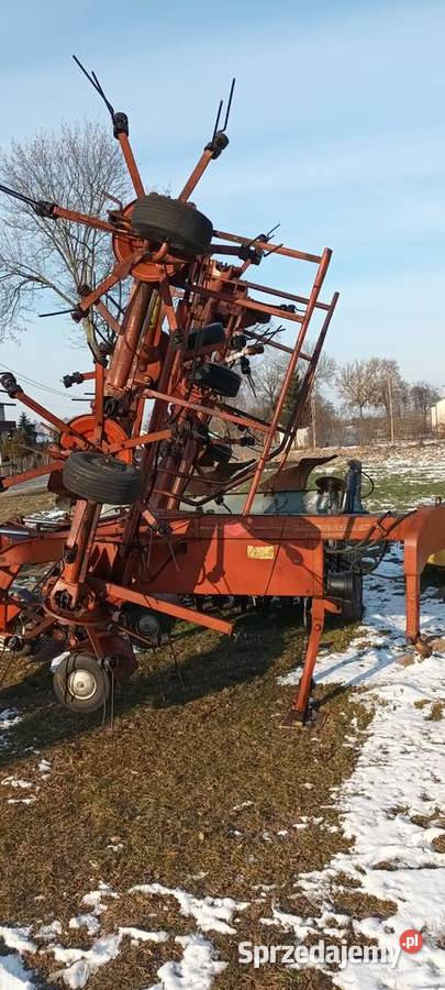 Przegrabiarka przetrząsarka KUHN GF 8501T nieuszkodzony Krasik sprzedam