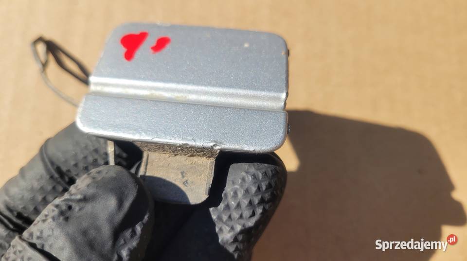 BMW E90 ZAŚLEPKA HAKA HAK ZDERZAK TYŁ 7116690 90 Pozostałe Ruda Śląska