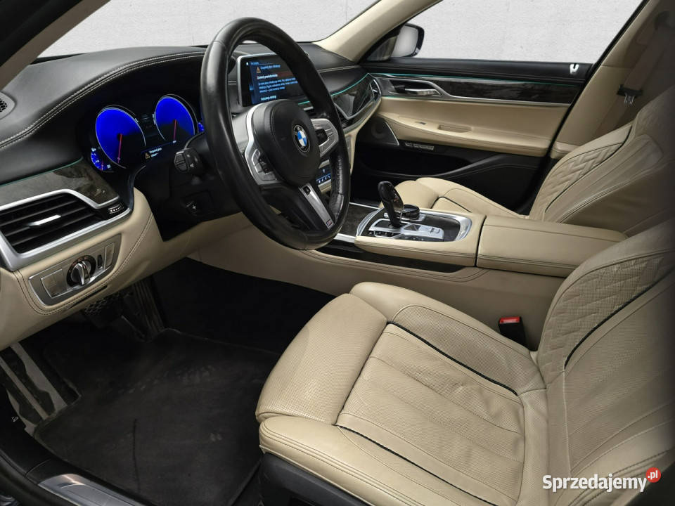 BMW 750 G12 2015