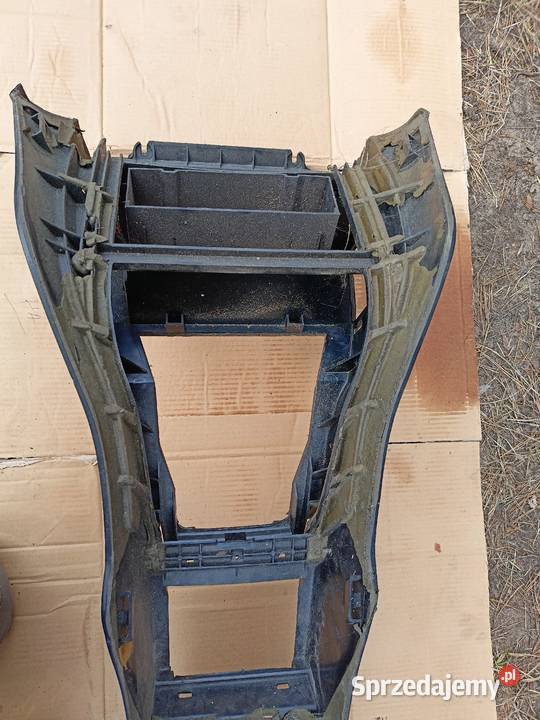 Mercedes W124 kokpit konsola deska taxi tunel deski rozdzielcze, konsole Skarżysko-Kamienna