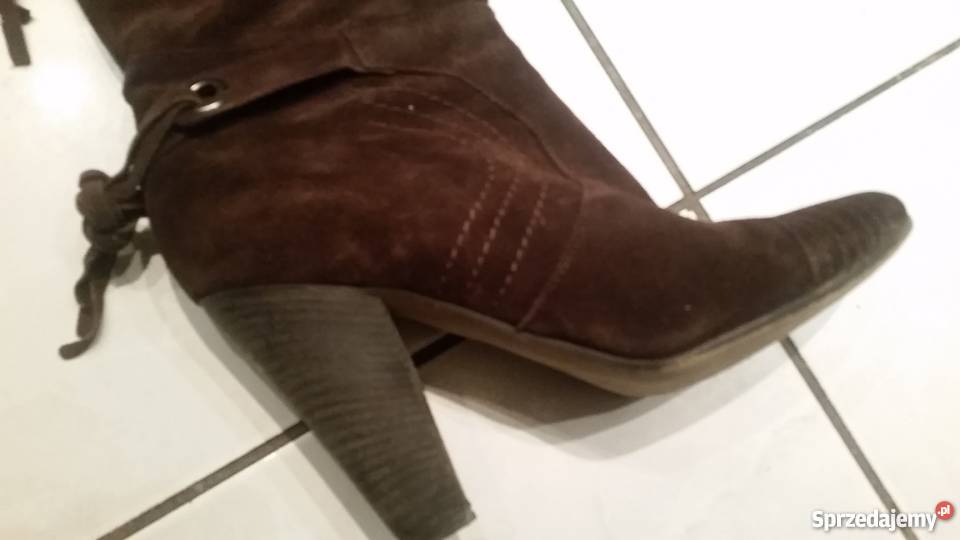 kozaki zamszowe na obcasie kobiece frędzle świętokrzyskie