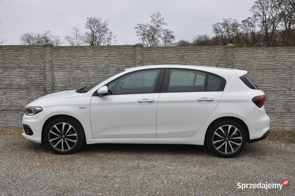 Fiat Tipo 14 95 hatchback LED Bluetooth Czujniki Dąbrowa Górnicza sprzedam