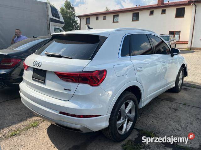 Audi q3 45tfsi Premium S line quattro virtual ABS