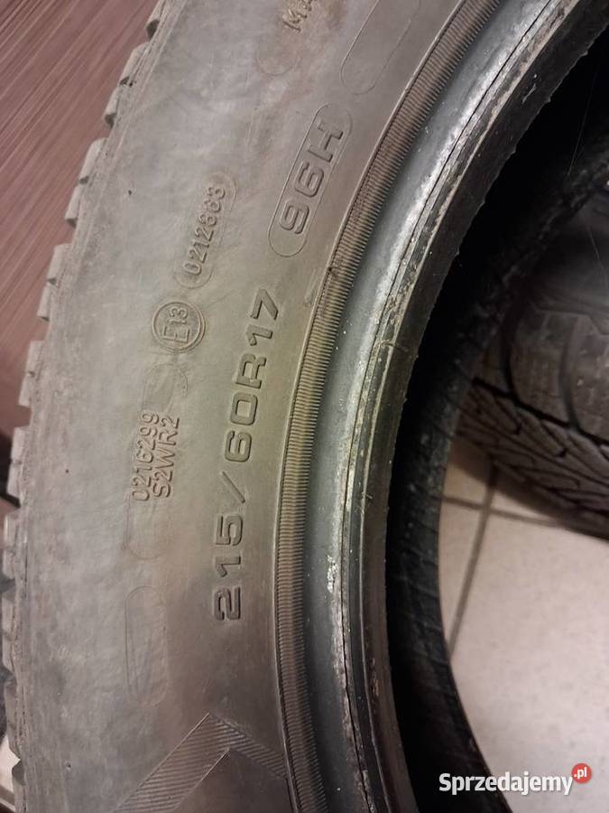 Opony zimowe 21560r17 goodyear 65mm Pozostałe