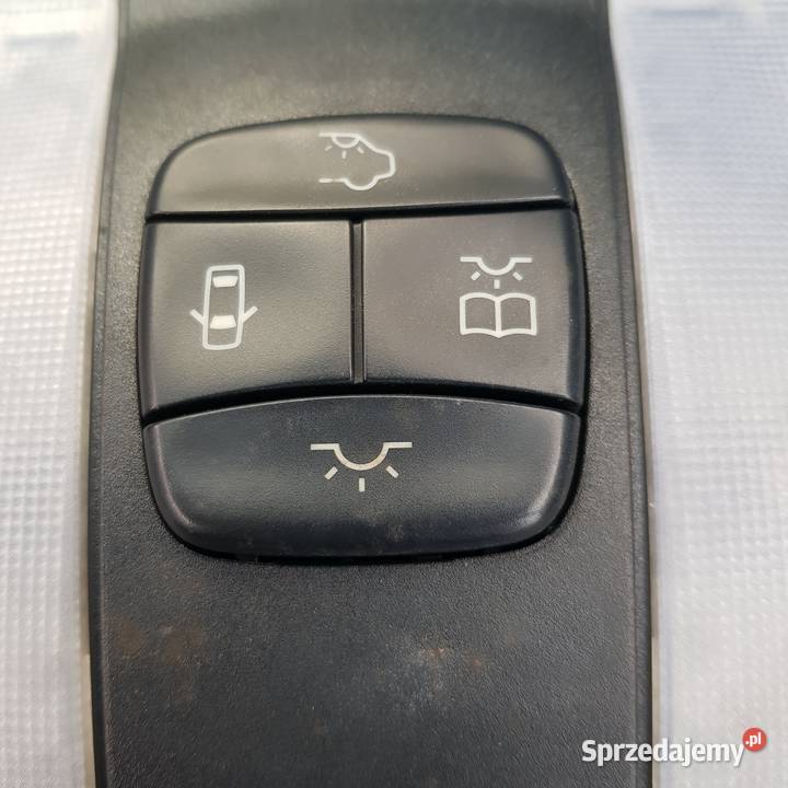 Mercedes W202 lampka podsufitki Gorzów Wielkopolski