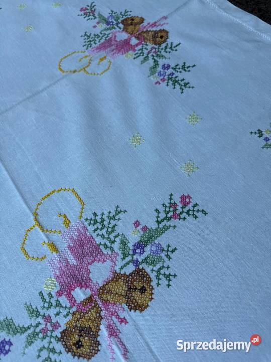 obrus ręcznie haftowany motywy Świąteczne Obrusy