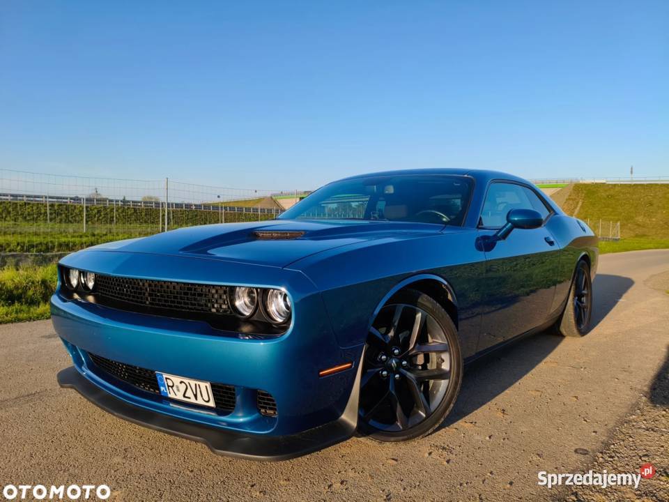 Dodge Challenger 36