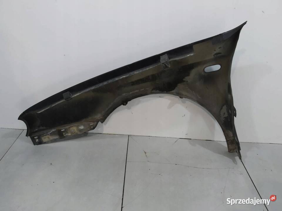 BŁOTNIK PRAWY PRZÓD CZARNY VW Volkswagen Golf IV