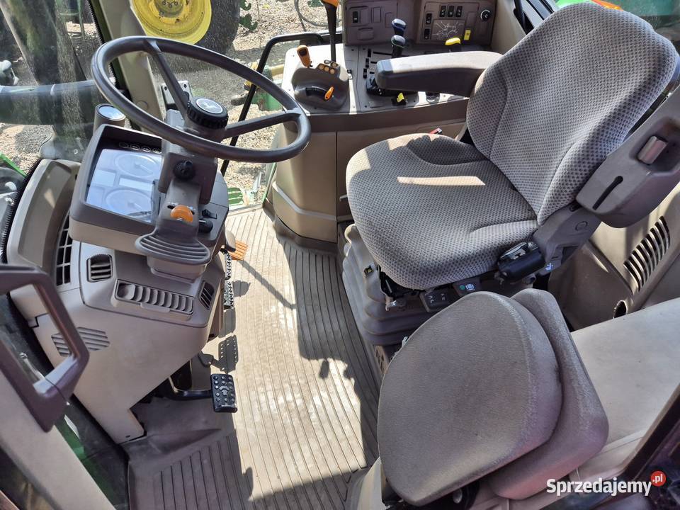 John Deere 6155M nie pracował w rolnictwie Dziwie
