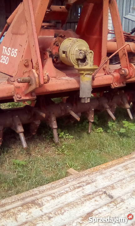 Agregat uprawowy brona krone 25m Transport Wojciechów sprzedam