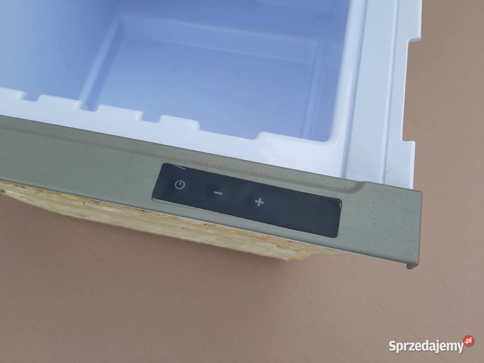 VOLVO FH4 LODÓWKA 24V 42W 45L 82174077 Bieleń