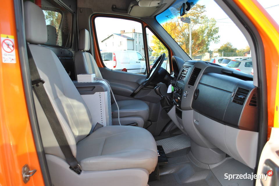 Crafter Auto Warsztat Zabudowa Regały diesel pomorskie Sierakowice