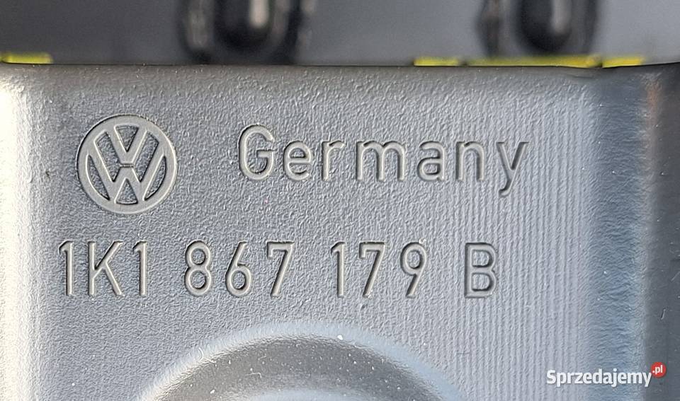 VW GOLF V 3D BOCZEK LEWY TAPICERKA 1K3867011 Radom