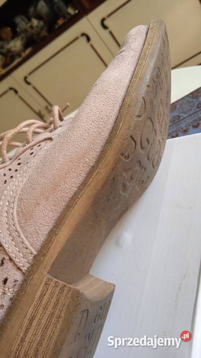 DAMSKIE BUTY SZNUROWANE ZAMSZOWE PUDROWY RÓŻ inna Piła