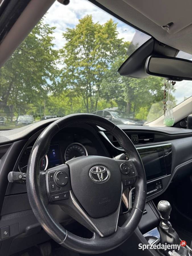 Toyota Corolla 2018 16 benzyna 132 pierwszy właściciel mazowieckie