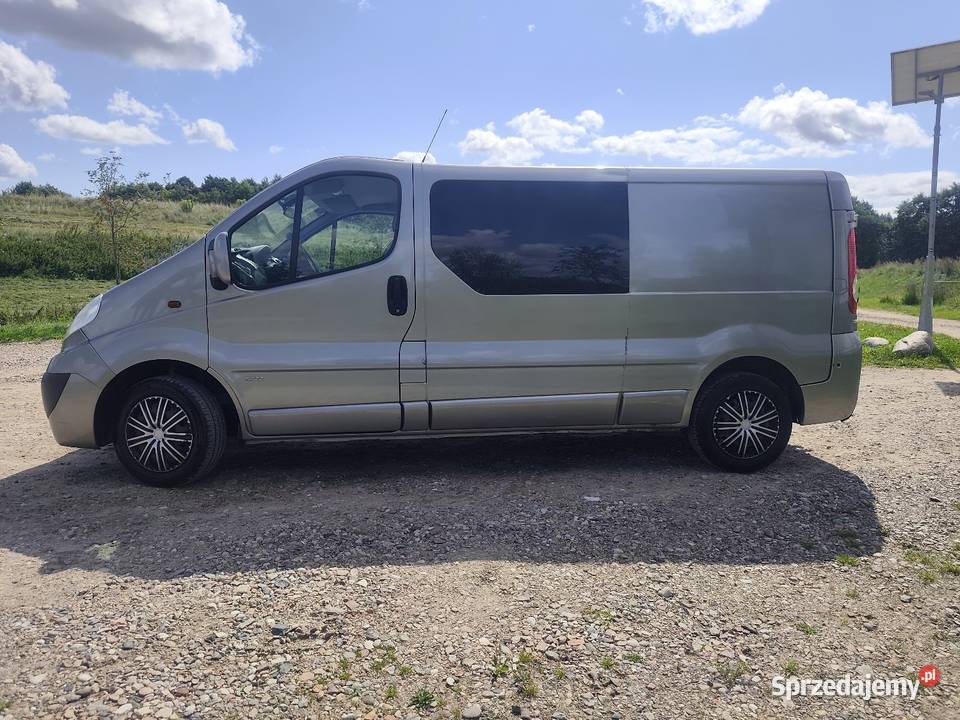 Opel Vivaro Long nieuszkodzony Opel pomorskie Kościerzyna