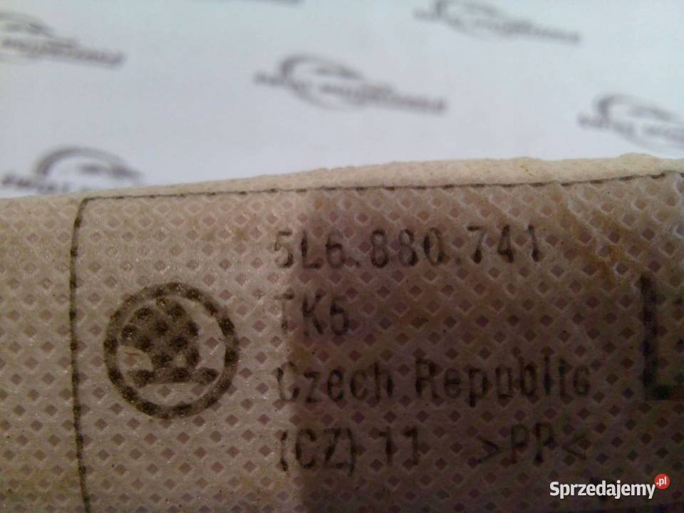 SKODA YETI 12r kurtyna lewa 5L6880741 Kielce