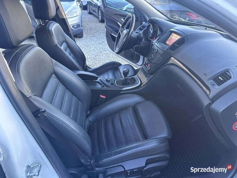 Opel Insignia 2012 Zadbana Bogato Wyposażona lakier metallic Ładna