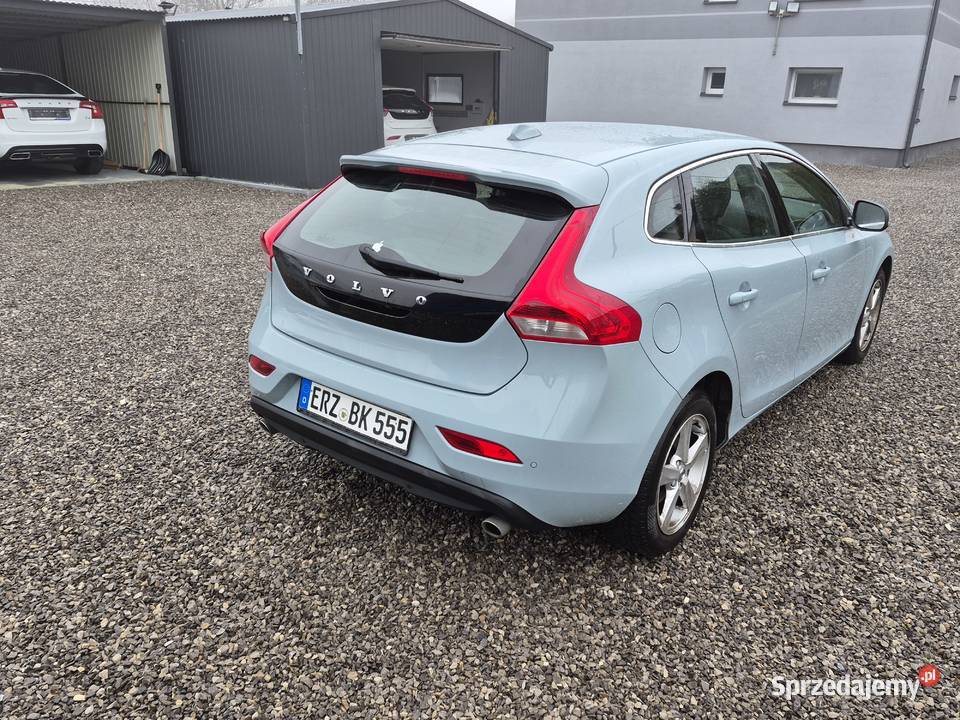 Volvo v40 Inscprition 20 benzyna 152 VAT marża Ostrowiec Świętokrzyski