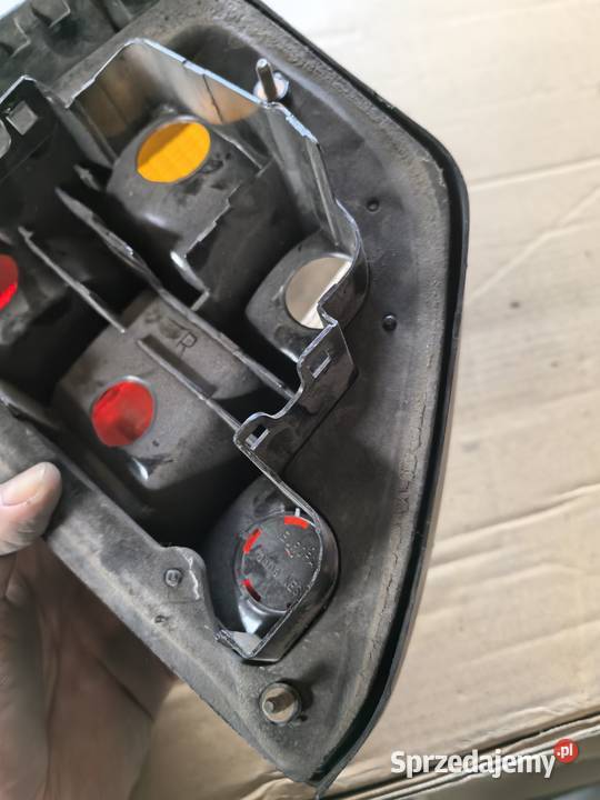 Lampa tylna prawa Saturnus golf mk2 Mościska