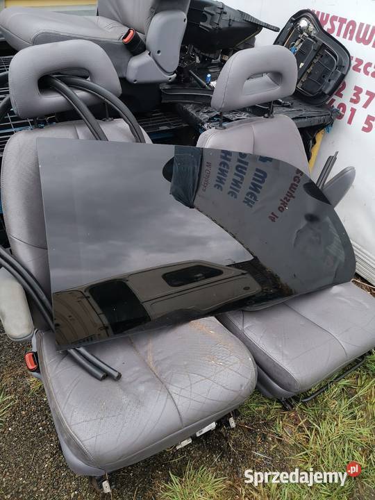 Szyba tylna uchylna chrysler Voyager 3