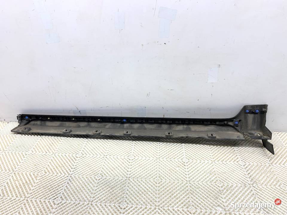 LISTWA PROGOWA PRAWY DACIA DUSTER Hatchback