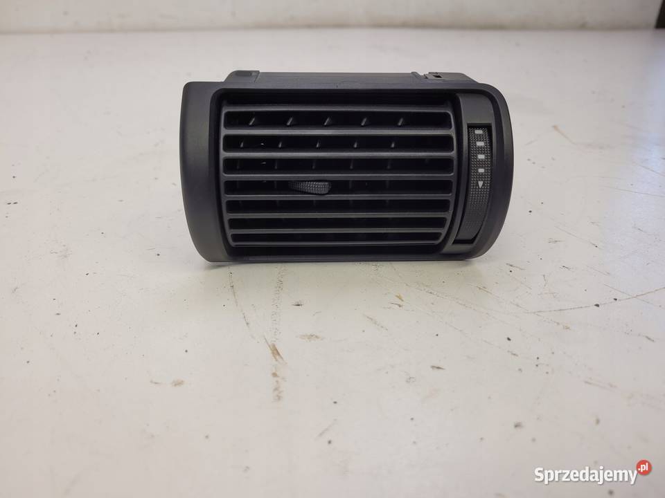 KRATKA NAWIEWU LEWA AUDI A4 B5 8D1820901B Przystajń sprzedam