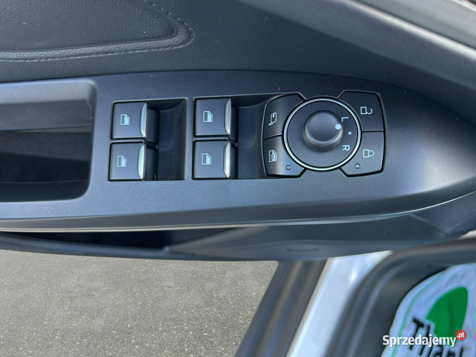 Ford Focus 10 EcoBoost mHEV Titanium X Z światła przeciwmgielne Warszawa