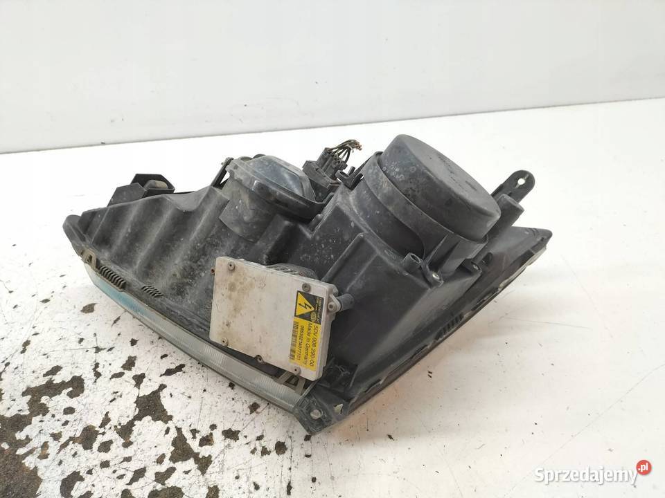 LAMPA PRZÓD PRAWA XENON PRZED LIFT Opel Vectra Rok produkcji 2003