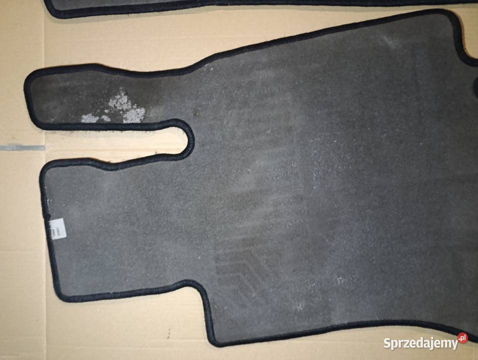 Mercedes w205 dywaniki AMG