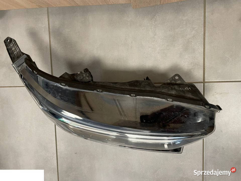 Honda CrV V 2019 reflektor przód prawa strona Części sprzedam