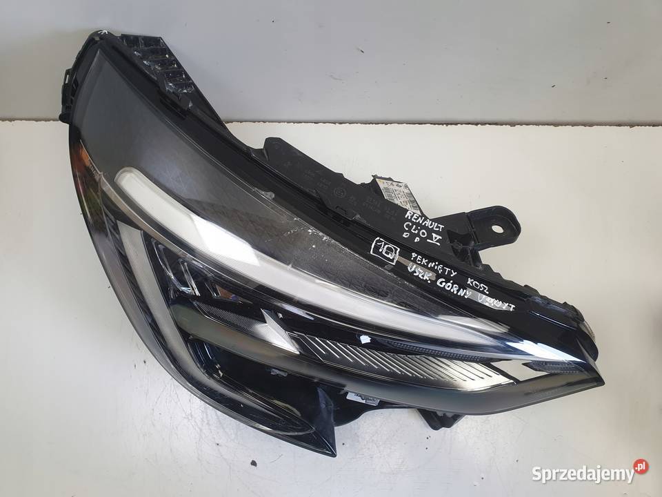 LAMPA PRAWA Renault Clio V PRZEDNIA PRAWY PRZÓD osobowe Rudka