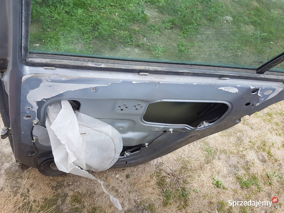 OPEL ASTRA III ASTRA H KOMBI 2008 2009 DRZWI Rok produkcji 2009 Turkowice sprzedam
