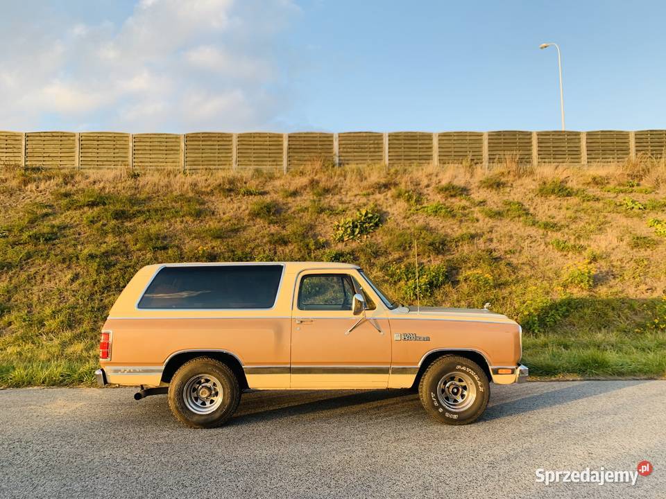 Dodge Ramcharger V8 59 mazowieckie