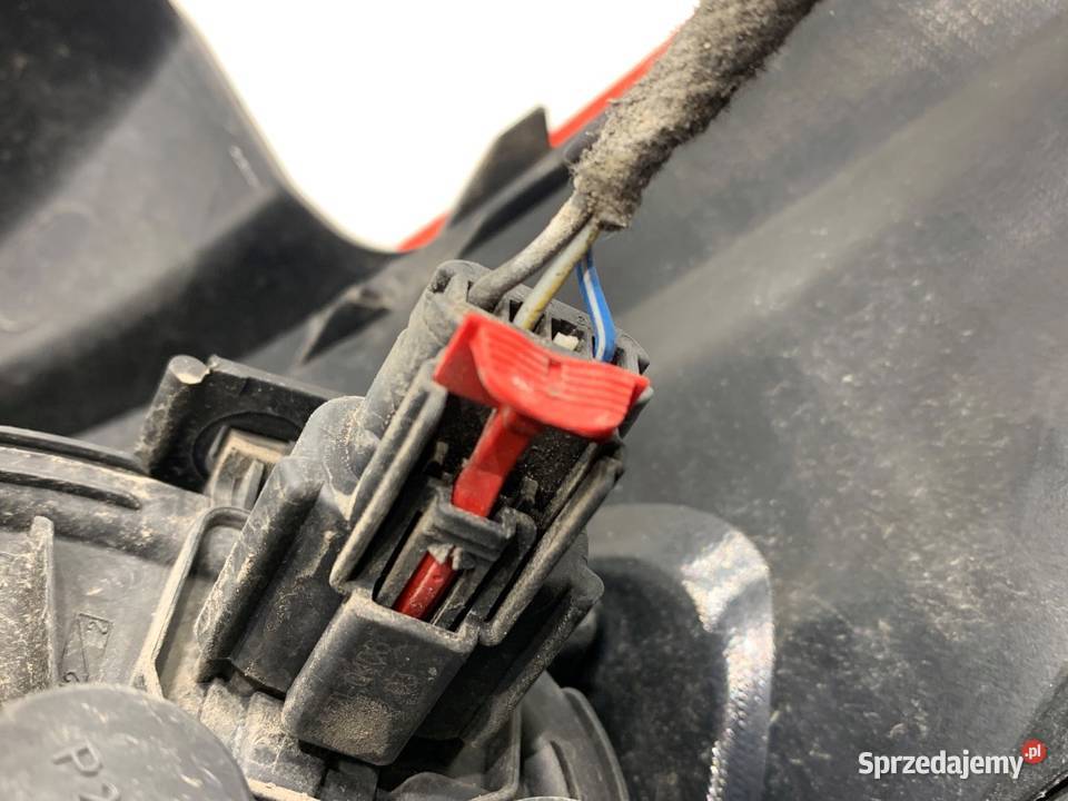 LAMPA LEWY TYŁ OPEL CORSA E 39012621 Hatchback