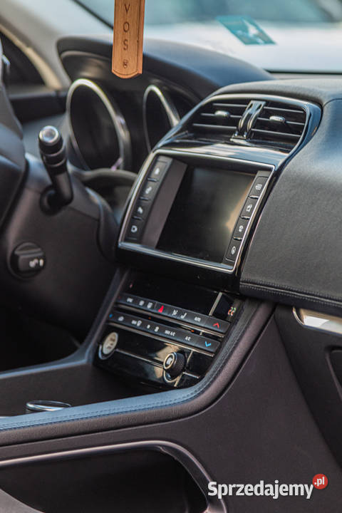 Jaguar FPace 20 benzyna na prywatne raty bez BIK mazowieckie Warszawa