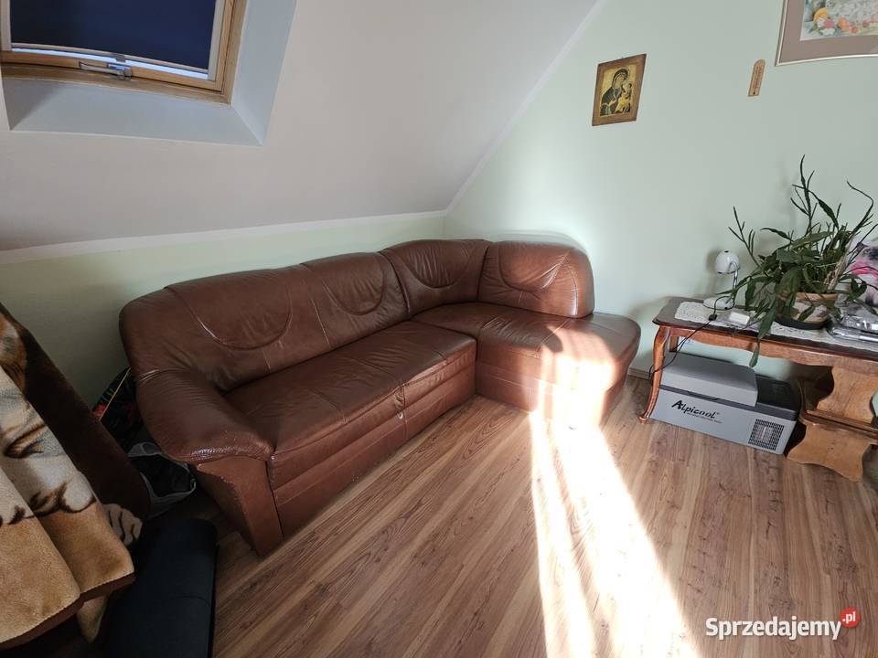 Sprzedam narożnik skórzany z możliwością spania i pojemnikiem na pościel