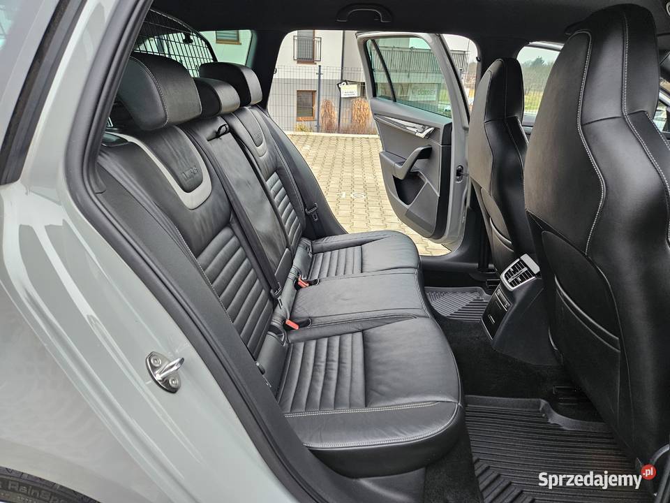 Skoda Octavia RS 2015 20 TSI 220 pełna historia Rzeszów