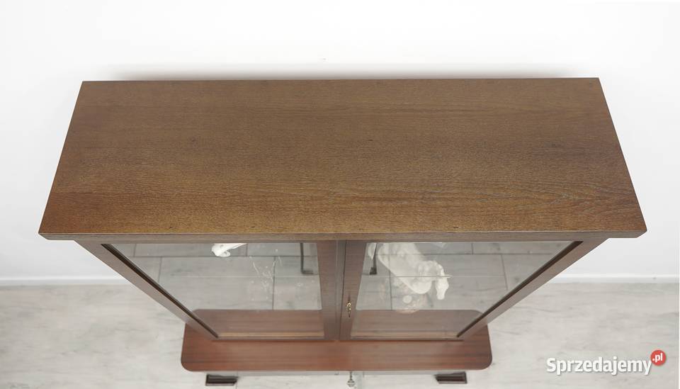 Zabytkowa witryna z lat 30tych w stylu art deco Jerka