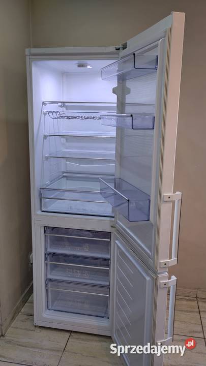 Duża Lodówka Beko wysokość 183 pojemność 343 Lipno