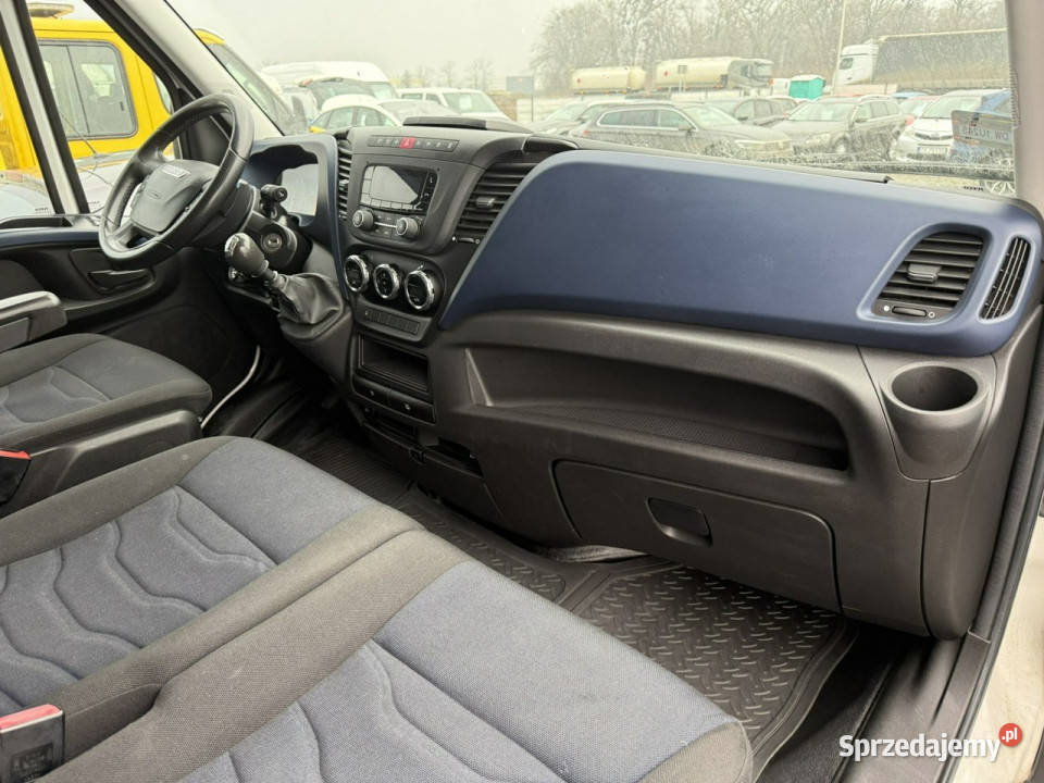 Iveco Daily 35S14 35S14N 30 CNG plandeka winda Wojkowice