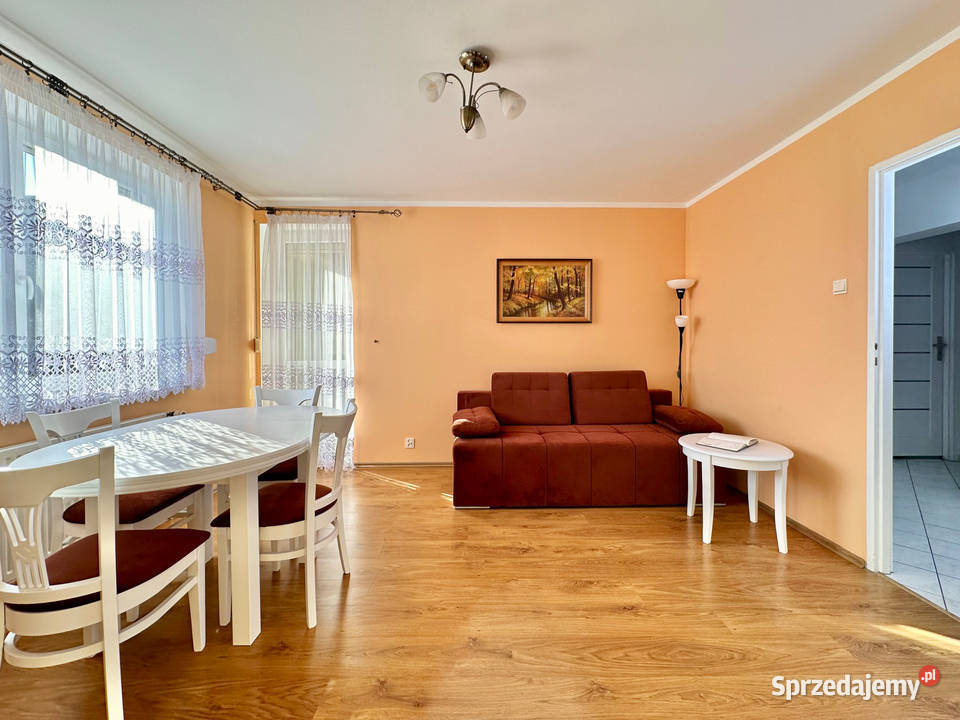 Przestronne dwustronne z dużym balkonem sprzedam