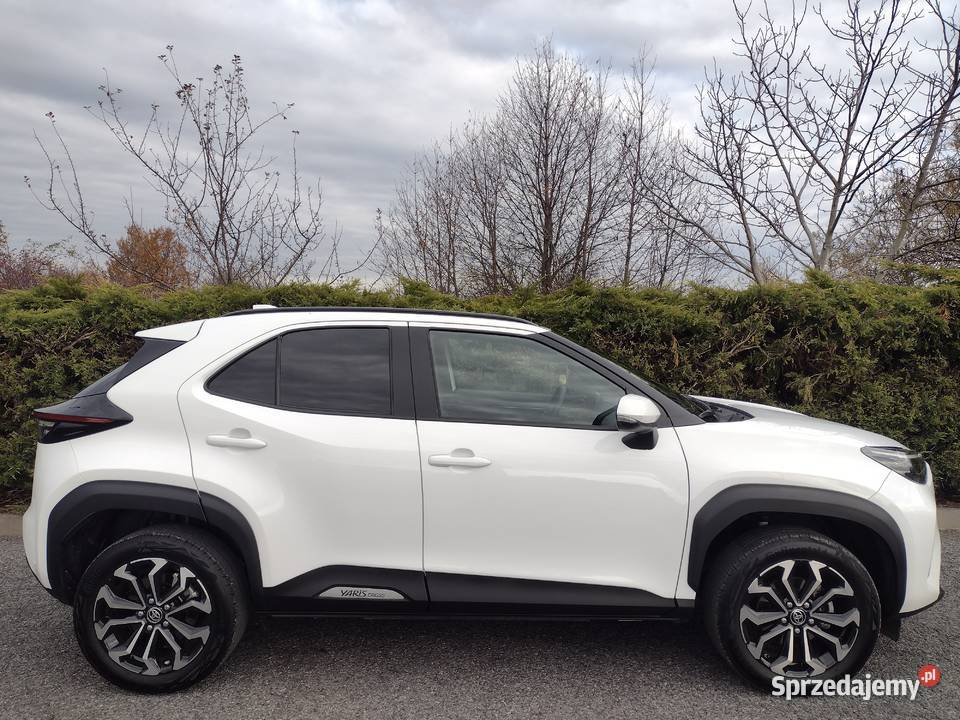 15 Hybryda 7 NAVI Kamera FULLLED Grzane fotele Yaris Cross Samochody osobowe Tarnów