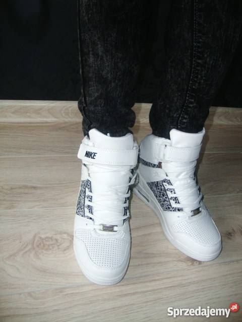 Białe i biało czarne sneakersy z logo Nike 90 Obuwie sportowe Pniewy