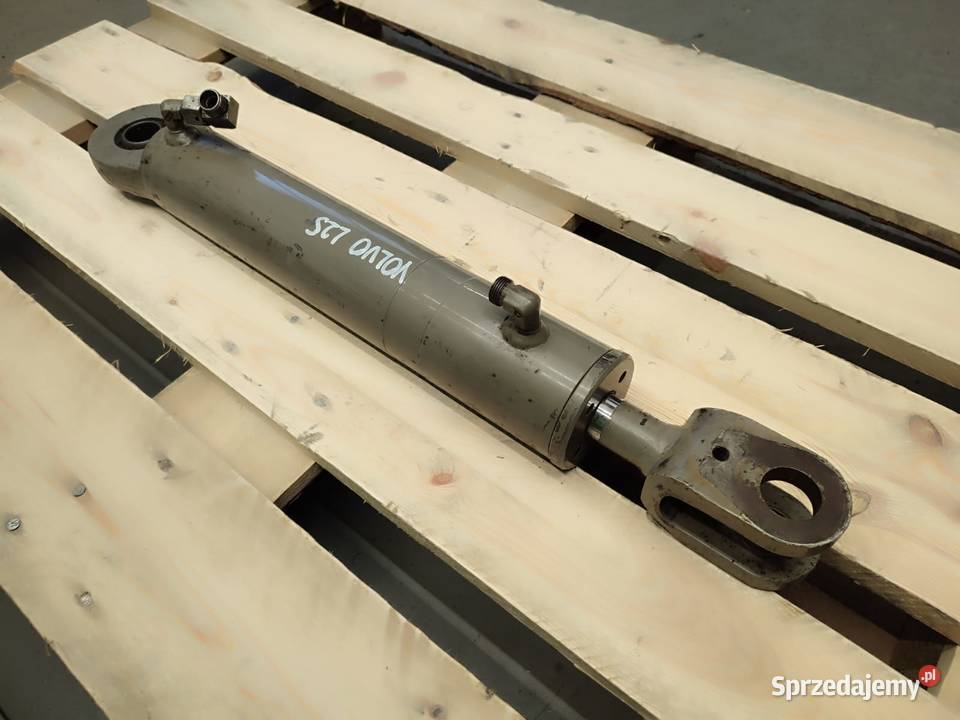 Siłownik hydrauliczny wspomagania skrętu VOLVO Wilkowo