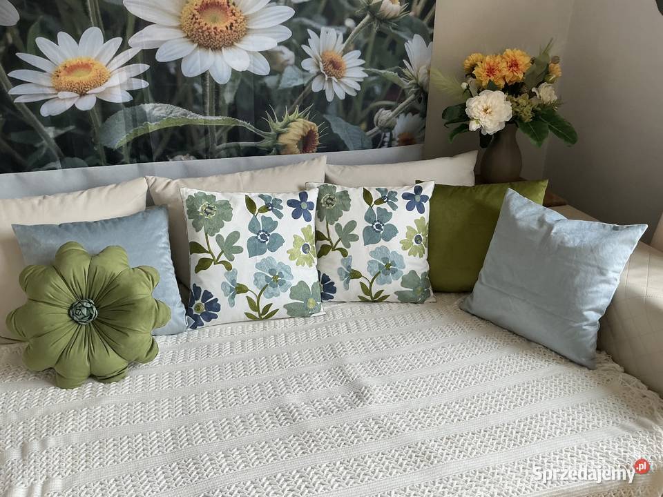 Poszewki haftowane 45x45 kwiaty niebieskie lubuskie Słubice sprzedam
